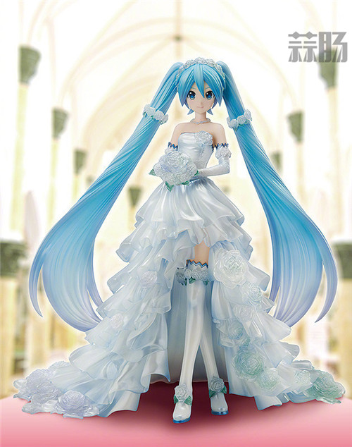 兩個版本的初音未來你喜歡哪個？