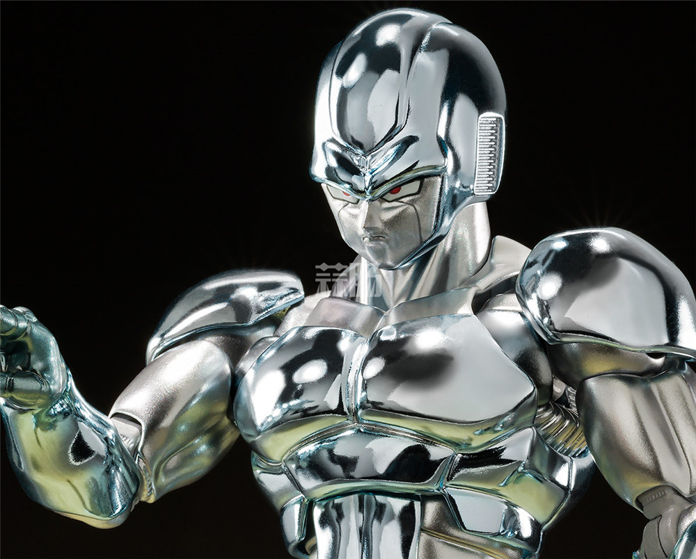 萬(wàn)代推出SHF《龍珠Z》金屬古拉 可動(dòng)人偶