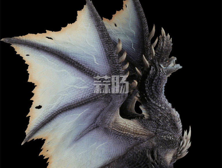 卡普空推出CFB Creator's Model 煌黑龍 雕像